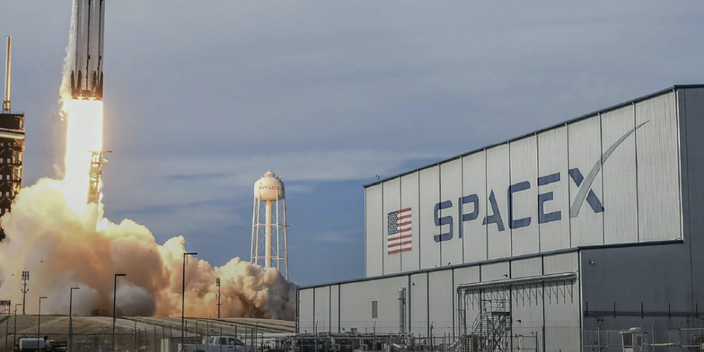Is SpaceX a Better Investment Than the S&P 500 Right Now?